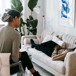 Comment choisir un psychologue ? 3 questions à se poser