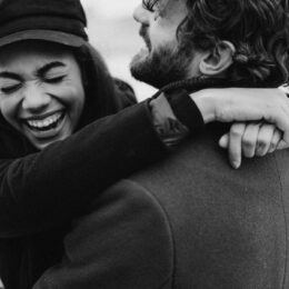 Style d’attachement : Es-tu anxieux, évitant ou sécure en amour ?