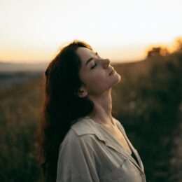 Respiration anti-stress 4-4-6-2 : la clé pour retrouver ton calme en quelques secondes